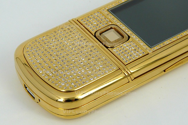 Золотой телефон. Nokia 8800 Arte Gold Luxury. 8800 Carbon Arte Gold. Nokia 8800 Carbon золотой. Нокиа золотой кнопочный 8800.