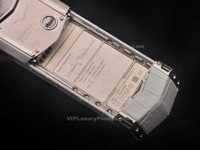 Vertu Signature Alligator Leather