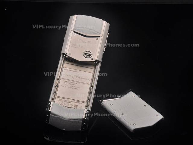 Vertu Signature Alligator Leather