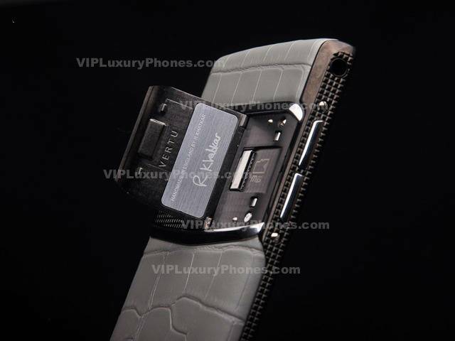 Vertu Signature Touch Alligator Leather