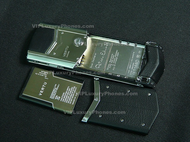 VERTU Signature 2013 phones copy