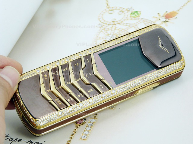 Vertu Signature Diamond mobile phones for sale online