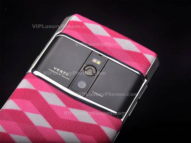 New Vertu Signature Touch