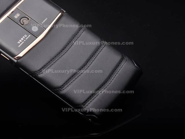 Vertu Signature Touch 2022